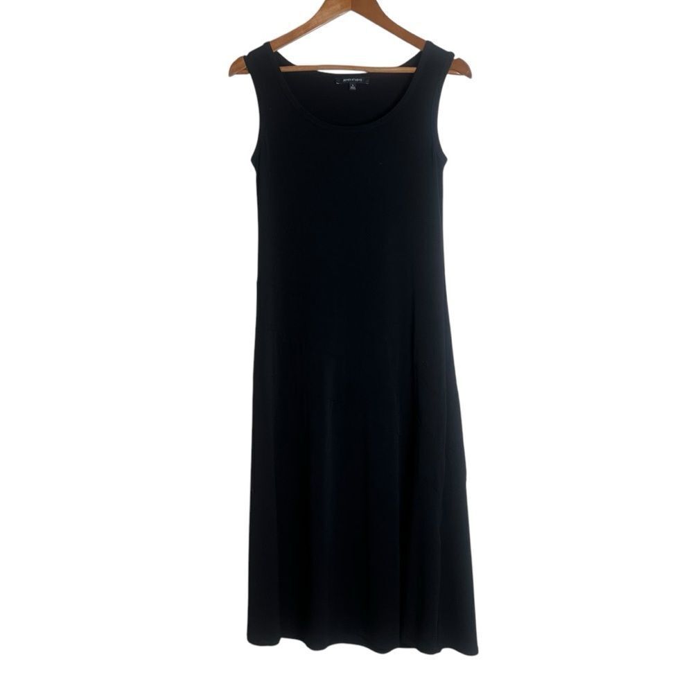 Jones studio black maxi dress. Size small